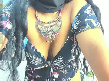 Stripchat Free Porn Cam of Iniya_Parul