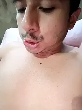 Stripchat Live Sex of Simone_Miller