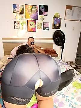 Stripchat Sex Cam of Simone_Miller