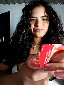 Stripchat Watch Live Sex Cams of Simone_Miller