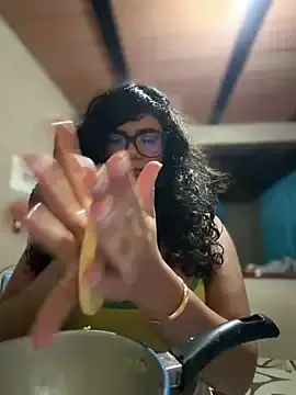 Stripchat Sex Cam of Simone_Miller