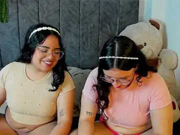 Stripchat Adult Video Chat of maddie-and-chelsea-