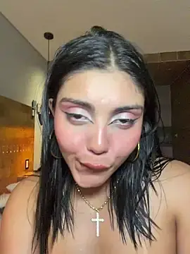 Stripchat Free Porn Cam of zui_lu