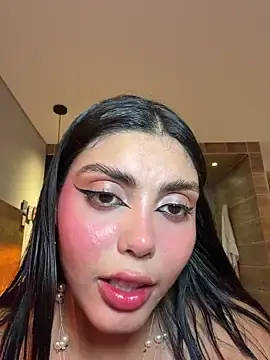 Stripchat Free Porn Cam of zui_lu