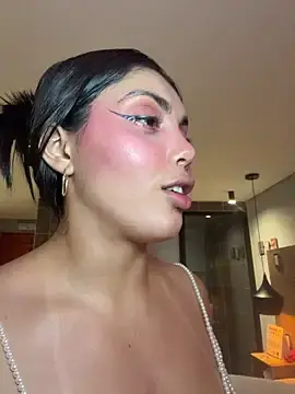 Stripchat Watch Live Sex Cams of zui_lu