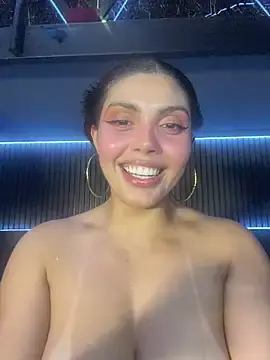Stripchat Live Sex Cam of zui_lu