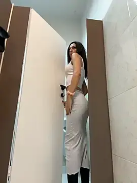 Stripchat Live Sex of -MiaSweet-