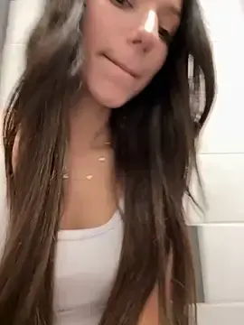 Stripchat Watch Live Sex Cams of -_MiaQueen_-