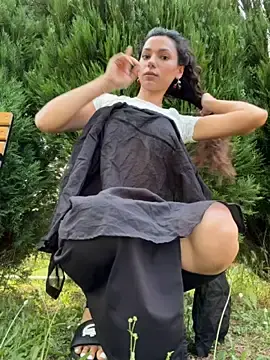 Stripchat Free Live Porn of -_MiaQueen_-