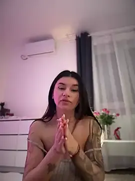 Stripchat Live Porn of DramaQueen__