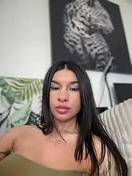 Stripchat Live Porn of DramaQueen__