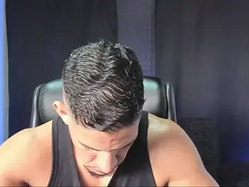 Stripchat Free Porn Cam of jhonnysnow17