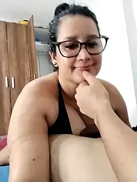 Stripchat Free Porn Cam of keilymadam