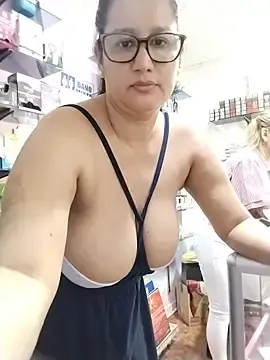 Stripchat Best live sex cam show of keilymadam