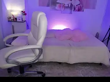 Stripchat Sex Cam of selene_rouse_