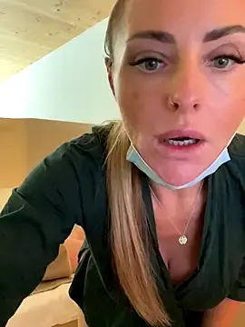 Stripchat Best live sex cam show of EmaSalis