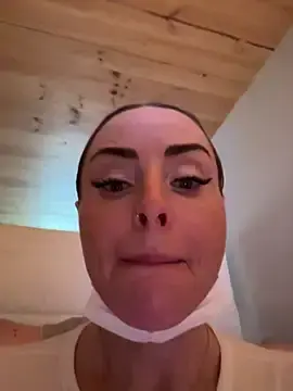 Stripchat Adult Webcams of EmaSalis