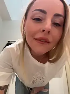 Stripchat Live Sex of EmaSalis