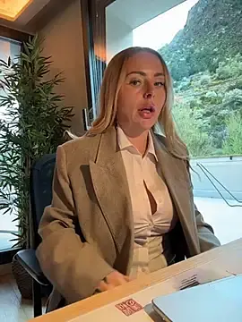 Stripchat Free Live Porn of EmaSalis