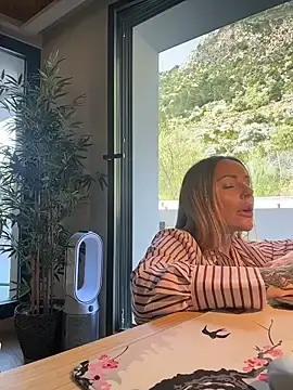 Stripchat Adult Video Chat of EmaSalis