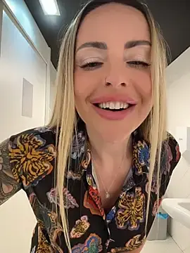 Stripchat Adult Webcams of EmaSalis