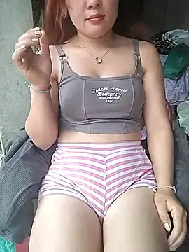 Stripchat Free Porn Cam of lylylove