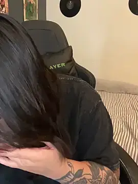 Stripchat Live Sex Cam of miacanela_xo