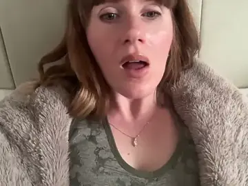 Stripchat Live Sex Cam of redheadrosie69