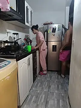 Stripchat Sex Cam of kingofqueenxxx