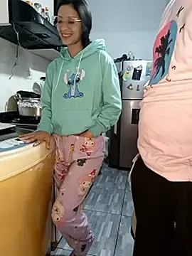 Stripchat Sex Cam of kingofqueenxxx