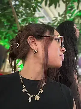 Stripchat Adult Webcams of Alice_surprise