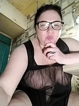 Stripchat Live Sex Cam of Holly-69