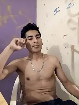 Stripchat Free Live Porn of LeonRoots