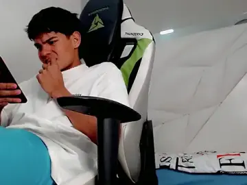 Stripchat Nude Webcam of Lil_babyyy_