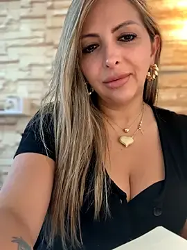 Stripchat Adult Webcam of _Abril-Office1