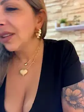 Stripchat Live Porn of _Abril-Office1