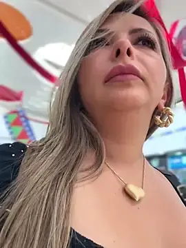 Stripchat Best Webcam of _Abril-Office1