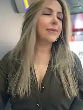 Stripchat Free Live Porn of _Abril-Office1