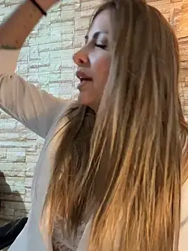 Stripchat Free Live Porn of _Abril-Office1