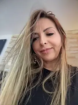 Stripchat Best Webcam of _Abril-Office1