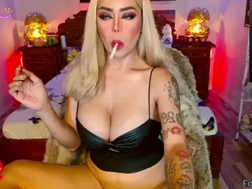 Stripchat Sex Cam of _QueenGoddess_