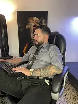 Stripchat Adult Video Chat of Ethan_Castellano