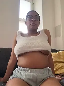 Stripchat Free Live Porn of Melia_Rayne