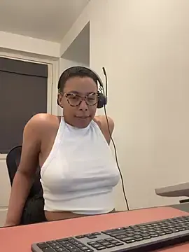 Stripchat Free Live Porn of Melia_Rayne