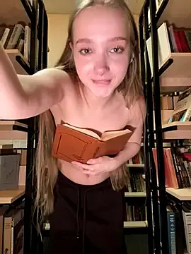 Stripchat Free Porn Cam of bambi_lu
