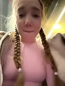 Stripchat Free Porn Cam of bambi_lu