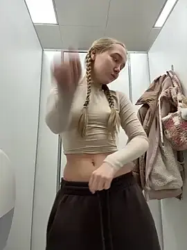 Stripchat Nude Webcam of bambi_lu