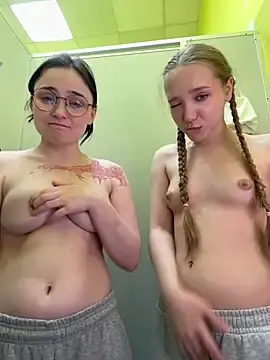 Stripchat Live Sex Cam of bambi_lu