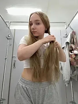 Stripchat Live Sex Cam of bambi_lu