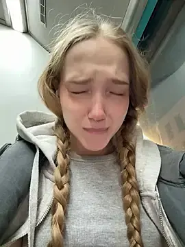 Stripchat Free Porn Cam of bambi_lu